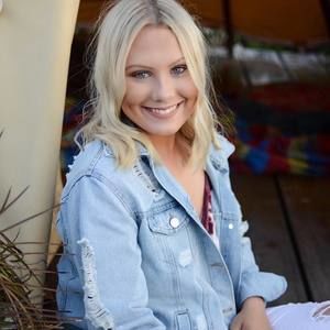 Meet your Posher, Hope